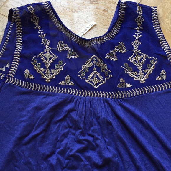 Forgotten Grace Stunning silver embroidered tank - Picture 6 of 8